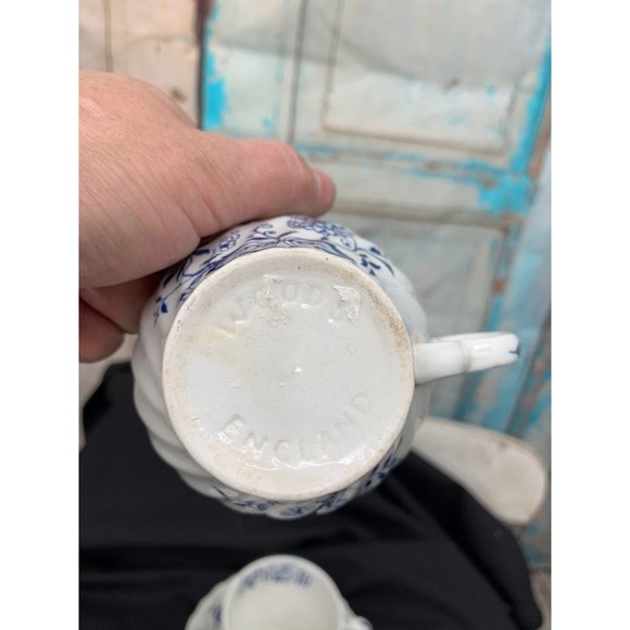 3 Wood & Sons England , ironStone Old Staffordshire Cup and Saucers - Picture 6 of 8